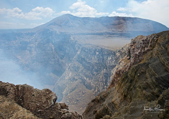 Der Vulkan Masaya liegt inmitten der 6 mal 11 km großen Masaya-Caldera und in der Nähe der gleichnamigen Stadt in Nicaragua. Er befindet sich im Nationalpark Vulkan Masaya.