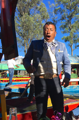 Mariachis in den Chinampas von Xochimilco