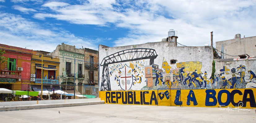 La Boca ist ein Stadtteil im Osten der argentinischen Hauptstadt Buenos Aires und das bekannteste der 48 Viertel der Stadt.
