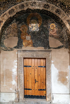 Während der osmanischen Herrschaft wurde sie in eine Moschee umgewidmet. Die stark beschädigten Fresken sind in den 1950er Jahren entdeckt worden. 