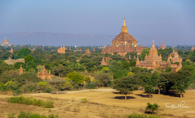 Das Königreich, dessen Herrschaftszentrum Bagan für ca. 430 Jahre war, bildete das erste vereinte Reich im heutigen Birma. Die frühe Geschichte Bagans ist in Einzelheiten umstritten. 