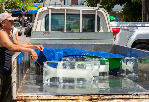 Eislieferung in Kampot