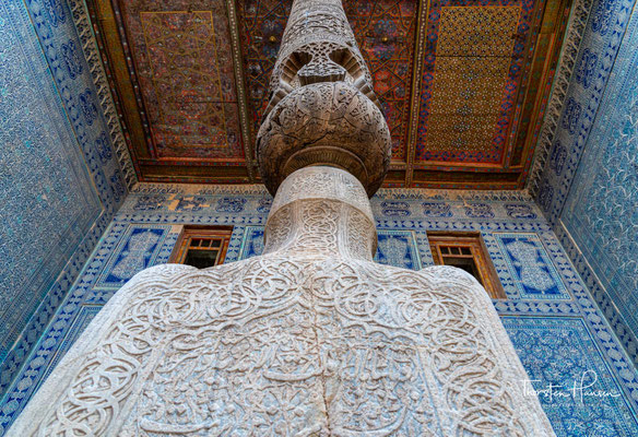 Dort entstanden die Medrese Alla Kuli Khan, eine Karawanserei, und die Händlerpassage Tim neu. Ebenfalls ließ Khan Alla Kuli dort einen neuen Palast, den Tasch Hauli errichten.