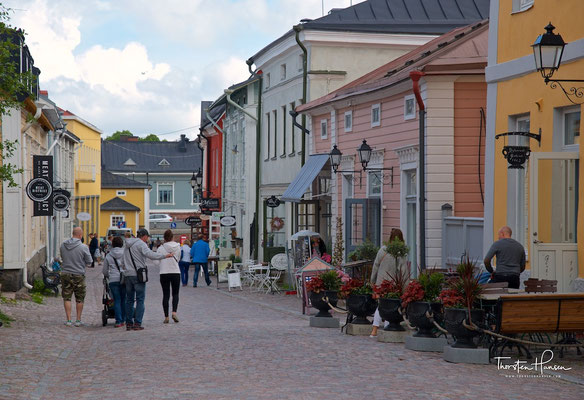 In Porvoo lebte seit 1837 der finnische Nationaldichter Johan Ludvig Runeberg. Zu dessen Gedächtnis verleiht die Stadt seit 1987, dem 150. Jahr seiner Ankunft in Porvoo, den Runeberg-Preis