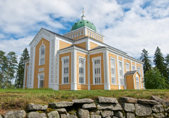 Die Kirche von Kerimäki wurde am 25. September 1847 nach dreijähriger Bauzeit fertiggestellt und am 11. Juni 1848 zu Pfingsten feierlich eingeweiht