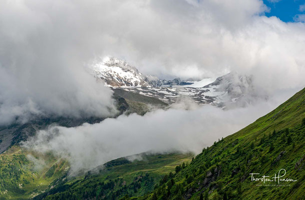 Blick zurück in das Pfitscher Tal - Val di Vizze. Es ist ein typisches Hochtal der Zentralalpen.