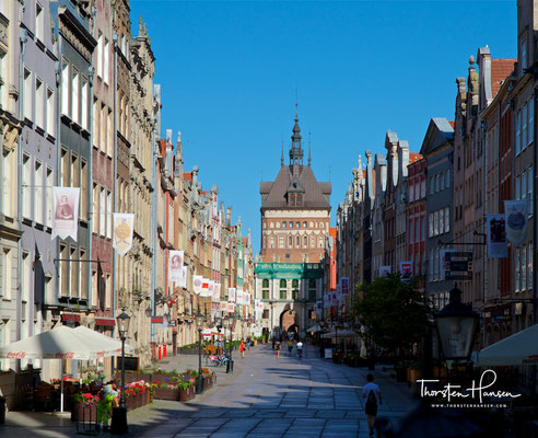 Der Lange Markt in Danzig (auf polnisch: Długi Targ) ist ein seit dem 17. Jahrhundert bestehender Platz, an dem wohlhabende Danziger Bürger wohnten. 