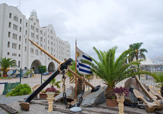 Graf-Spee-Denkmal im Hafen von Montevideo