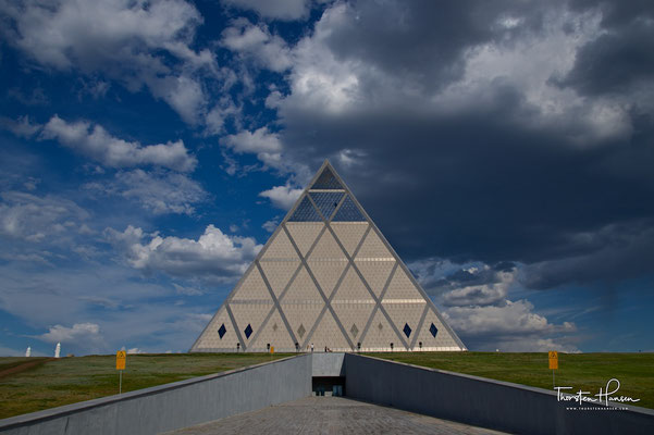 Pyramide des Friedens und der Eintracht in Astana