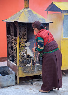 Gerstenmehl Opfergabe im Longwu-Kloster bzw. Rongwo Gompa