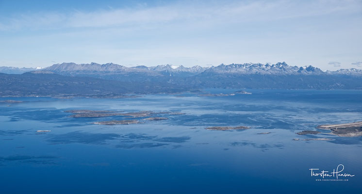 Symphonie in Blau und Chile am Horizont: Flug über dem Beagle Kanal