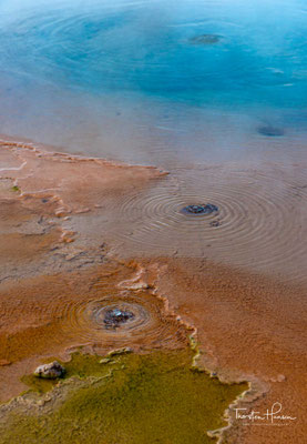 Es handelt sich um das größte Geysirfeld der Südhalbkugel und nach jenem im Yellowstone-Nationalpark und Dolina Geiserow in Russland ist es das drittgrößte der Welt.