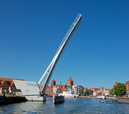Die moderne Wartka Brücke in Danzig
