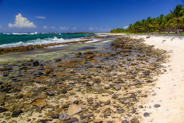 Aufgrund seiner Lage am Westende des Landes und weil Samoa bis 2011 gerade östlich der Datumsgrenze lag,...