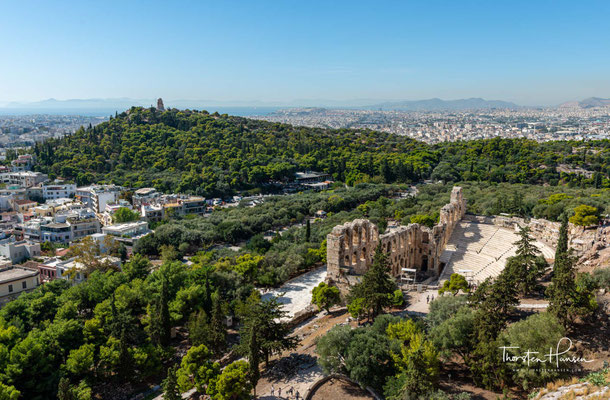 Das Odeon des Herodes Atticus ist ein antikes Theater am Fuß des Akropolis-Felsens in Athen. Das Theater wurde von Herodes Atticus gestiftet und fasst 5000 Zuschauer. 
