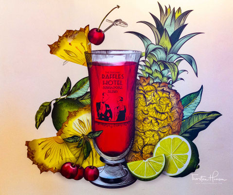 Ngiam Tong Boon, ein Barmann des Hauses, erfand zwischen 1910 und 1915 den Singapore Sling.