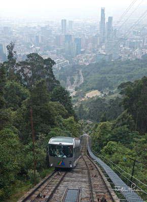 Der Cerro de Monserrate ist ein 3152 Meter hoher Berg im Stadtbezirk Santa Fe der kolumbianischen Hauptstadt Bogotá. Sein Gipfel erhebt sich am südöstlichen Rand der Stadt. 