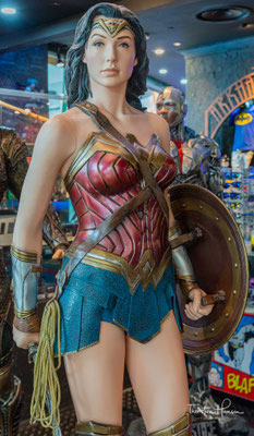 Wonder Woman im Marina bay Sands
