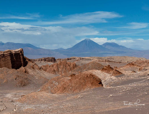 Wie die Sehenswürdigkeiten in der Umgebung wird auch das Valle de la Luna von relativ vielen Touristen besucht. Es ist dem nur wenige Kilometer weiter nördlich gelegenen Tal des Todes recht ähnlich.