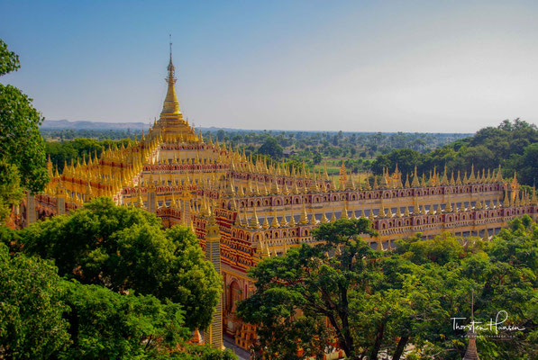 Die Thanbodday Pagode. Mehr als sagenhafte 580.000 Buddha-Figuren schmücken diese imposante Tempelanlage.