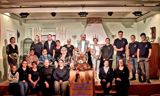 Theatertage 2026 - Zwei sehr talentiere Ladys - Gruppenbild