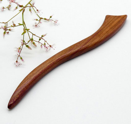 gebogener Haarstab aus Holz - Zwetschge