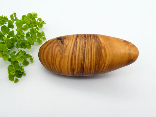 Handschmeichler aus Olivenholz