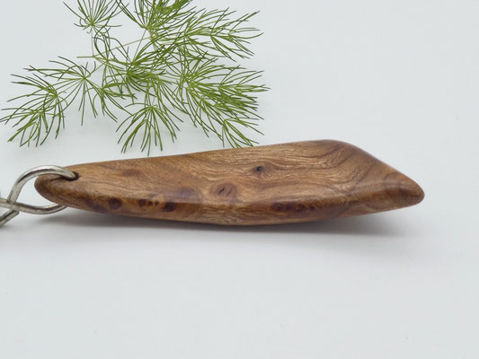 Schlüsselanhänger aus Holz - Ulmenmaser (Rüster)