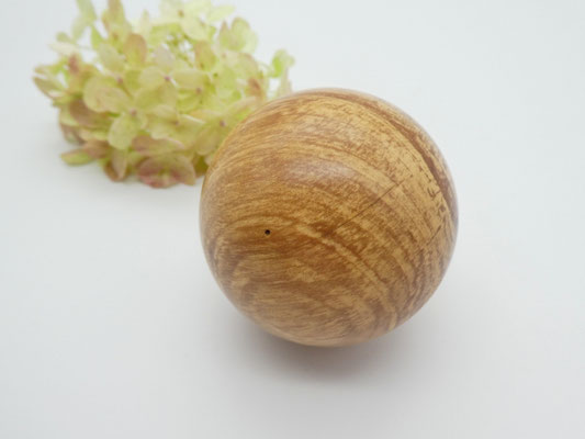 Holzkugel aus gestockter Birne 52 mm