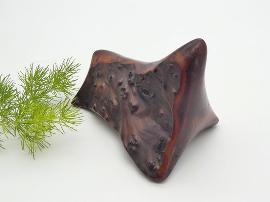 Handschmeichler-Objekt aus Holz, Mammutbaum