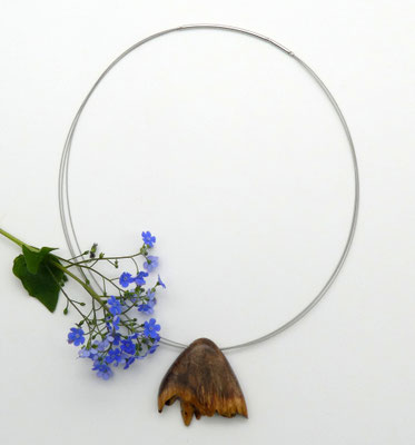 Anhänger aus Ahornmaser & Edelstahlcollier