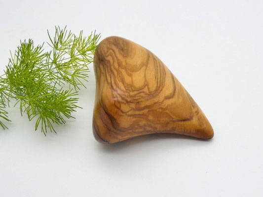 Handschmeichler aus Olivenholz