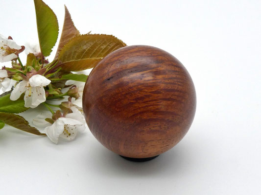 Holzkugel aus Sheoak 48 mm