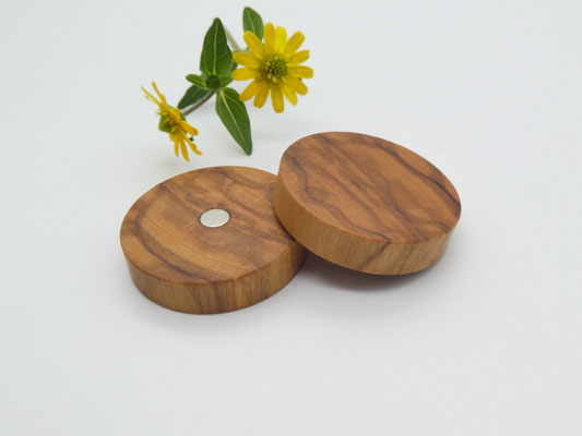 2 Magnete aus Oivenholz