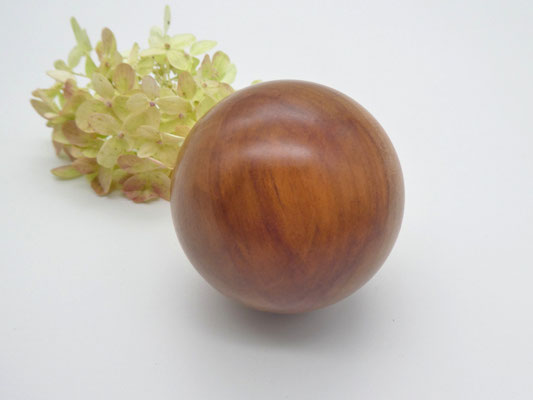 Holzkugel aus Birne 54 mm