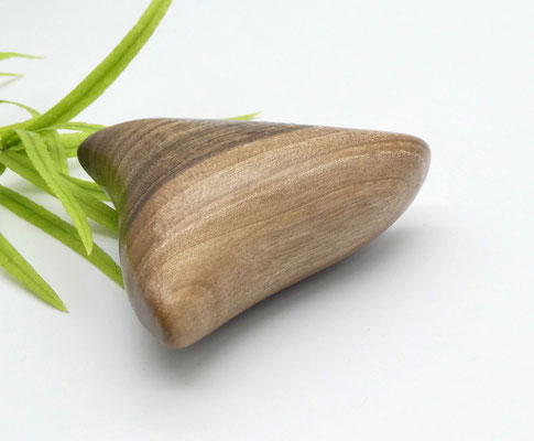 Handschmeichler aus Holz, Walnuss