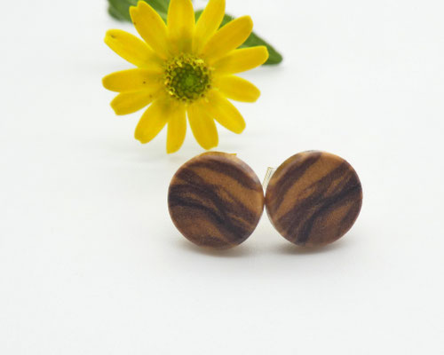 Ohrstecker aus Olivenholz
