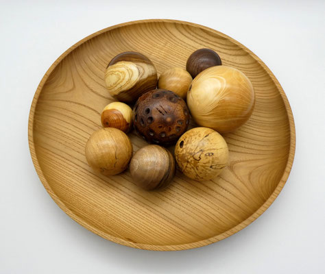 Holzkugel aus Nussbaum 48 mm