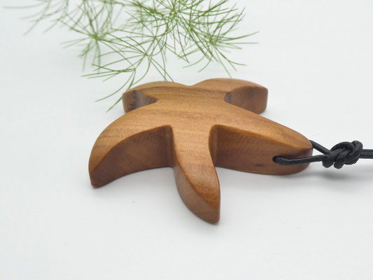 Seestern-Anhänger aus Apfelbaum