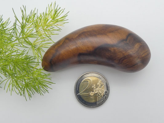 Handschmeichler aus Holz, Nussbaumwurzel