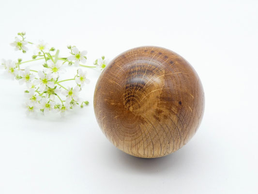 Holzkugel aus Eiche 68 mm