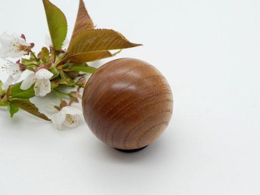Holzkugel aus Sheoak 48 mm