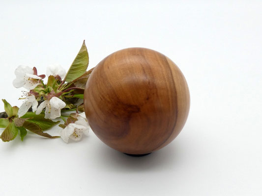 Holzkugel aus Amber, 48 mm