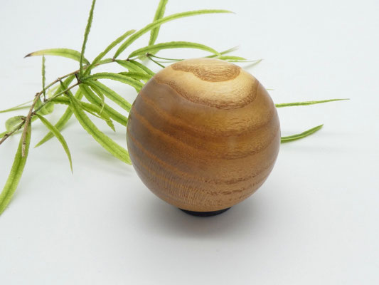 Holzkugel aus Maulbeerbaum 50 mm