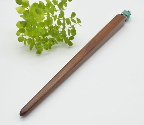 Haarstab aus Zwetschge & gefärbte Jade