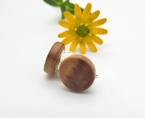 Mini-Ohrstecker aus Apfelbaum 8 mm