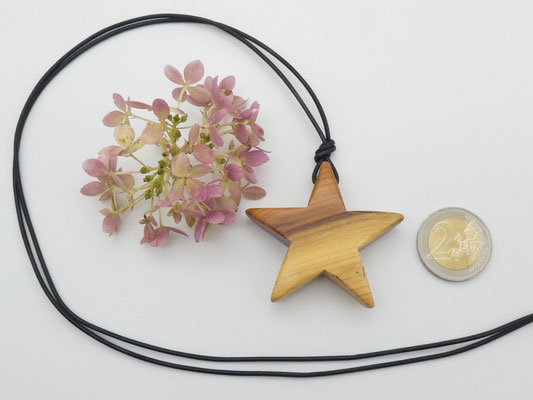 Stern-Anhänger aus Eibe