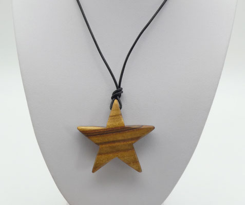 Stern-Anhänger aus Holz - Essigbaum