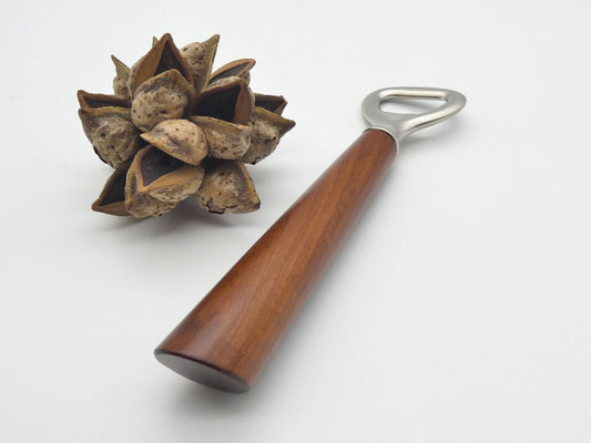 Flaschenöffner mit Holzgriff aus Zwetschge