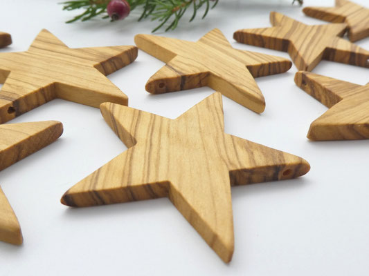 8 Sterne-Anhänger aus Olivenholz